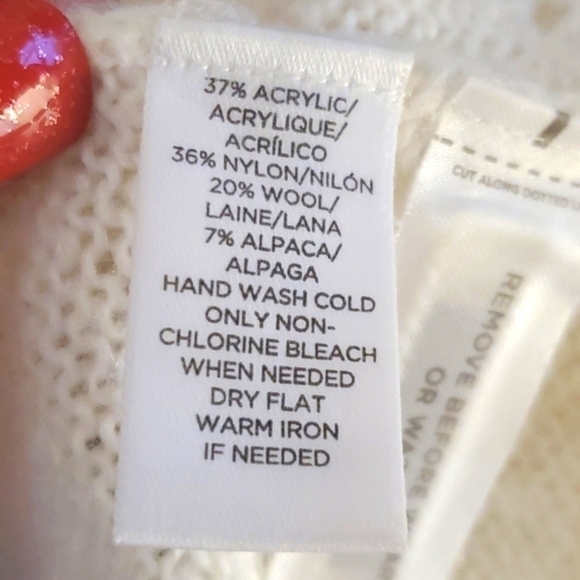 Lou & Grey Soft Cream Turtleneck Sweater Size Medium - Picture 13 of 13